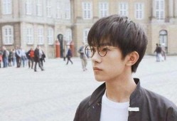 知情人爆料易烊千玺视频,背后故事引热议