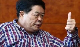 员工爆料曹德旺视频,员工爆料惊人内幕，企业真相令人震惊