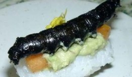 博主爆料饭里有虫子视频,食品安全引关注